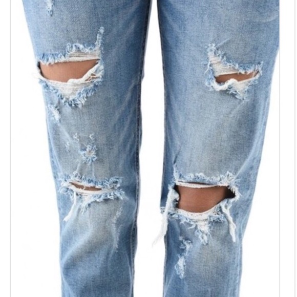 CLEARANCE ✨Low Rise Girlfriend Distressed Jeans - Picture 6 of 8